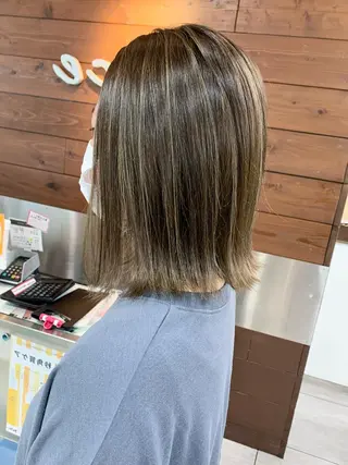 ミディアム レイヤー/艶髪カラー 森本くるみのヘアスタイル