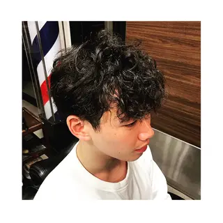 ミディアム パーマ メンズ 時久 葵のヘアスタイル
