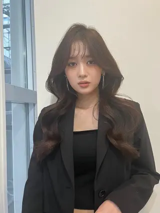 ロング 韓国ヘア レイヤーカットのヘアスタイル