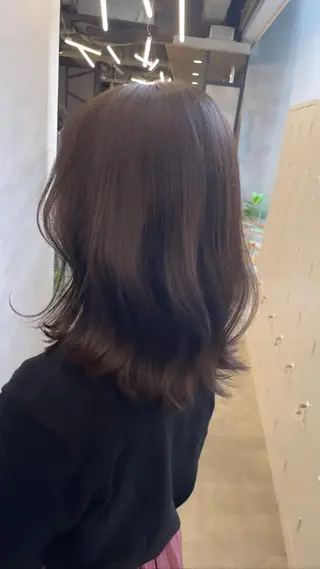 ミディアム レイヤーカット 小林優のヘアスタイル