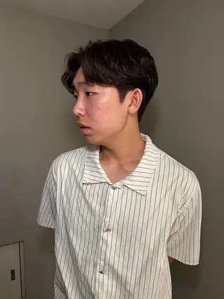 ショート パーマ メンズ センターパート特化 井上健太のヘアスタイル