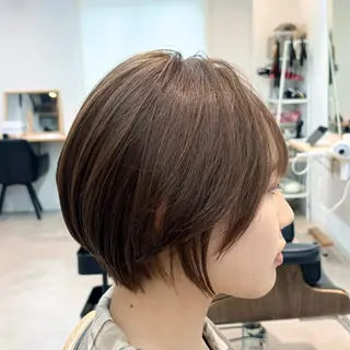 ショート 🫧レイヤー/透明感 /艶感カラー/うみのヘアスタイル