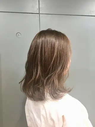 ミディアム Loa misakiのヘアスタイル