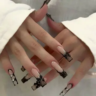ネイル Blingg NailStudioのネイルデザイン