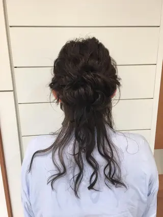 セミロング ロング ヘアアレンジ 鍵山 千秋のヘアスタイル
