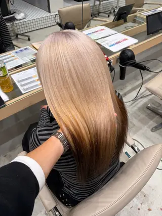 ロング カラー ホワイトカラー☁️/ Yuya/ハイトーンのヘアスタイル