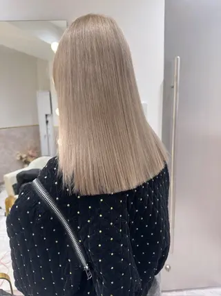 カラー 艶ダブルカラー🩰ハ イトーン‎🤍香織のヘアスタイル