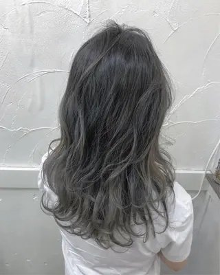 セミロング Loob.TOKYO MIYA🌈のヘアスタイル