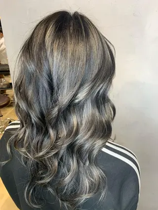 ロング カラー 江畑 匠 新宿三丁目 徒歩30秒⭐️のヘアスタイル