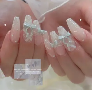 ネイル 🎀Aura. Yurachanのネイルデザイン
