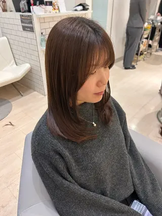 ミディアム 堀 日次のヘアスタイル
