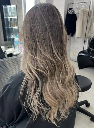 ロング Kotomi 🇺🇸💋のヘアスタイル