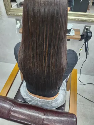 ロング デザインカラー Lienのヘアスタイル