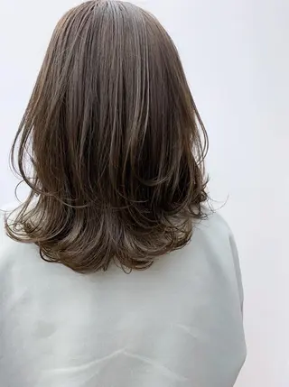 セミロング カラー ヘアアレンジ 韓国レイヤー/顔周り 美髪矯正 KAITOのヘアスタイル
