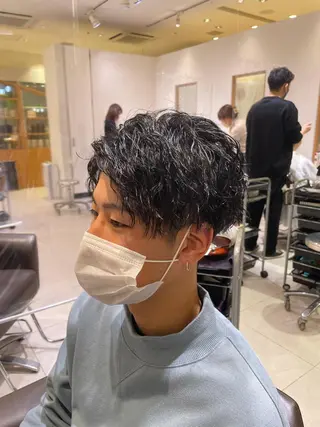 パーマ メンズ ARMONY秋山輝也 コテ巻き風パーマ特化のヘアスタイル
