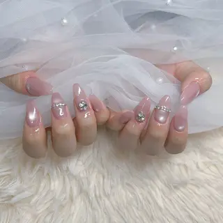 ネイル 伊藤 彩名のネイルデザイン