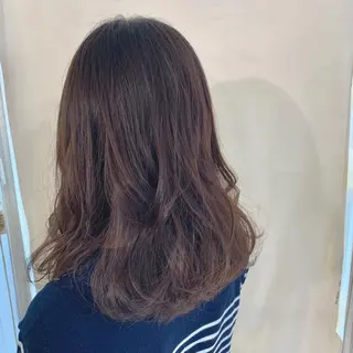 ミディアム カラー 加藤 綾華のヘアスタイル