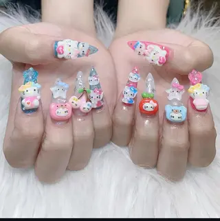 ロング リナ ⭐️のネイルデザイン
