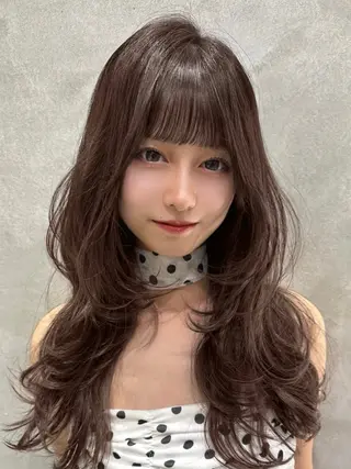 ロング Londnaitre MAHOのヘアスタイル