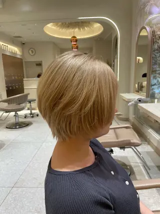 ショート momo🍑🎀 ボブショートカット✨のヘアスタイル