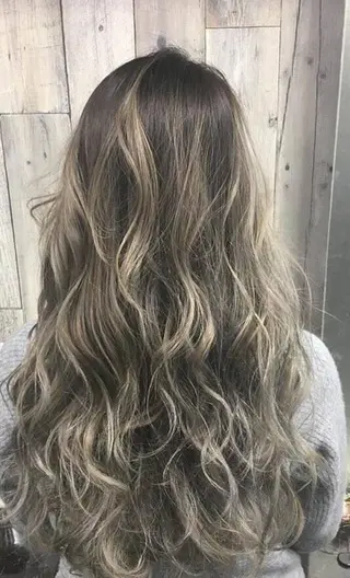 ロング カラー パーマ ヘアアレンジ 大阪レミーエクステ チビ編み込みのヘアスタイル