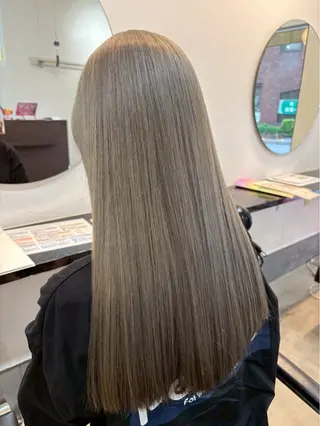 ロング カラー LUCK ユナのヘアスタイル