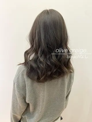 ミディアム カラー 小林 夢羽のヘアスタイル