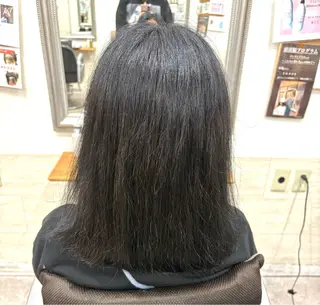セミロング 堀川 希歩のヘアスタイル