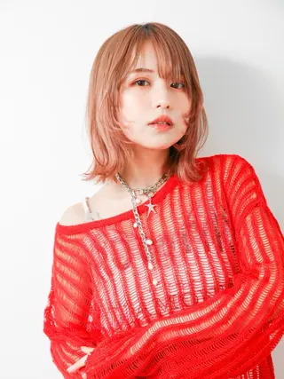 ミディアム 中嶋 夏美のヘアスタイル
