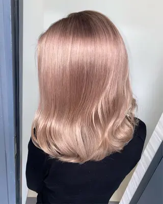 セミロング カラー ブリーチ 透明感HIDEのヘアスタイル