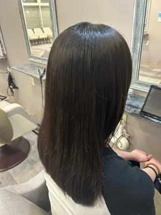 ミディアム 伊藤 愛理のヘアスタイル