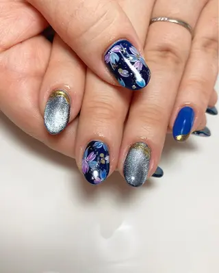 ネイル 手書きが得意🖌️ Y’s  nailのネイルデザイン