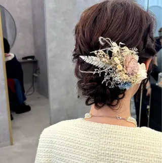 セミロング ヘアアレンジ NUMBER_ ユイナのヘアスタイル