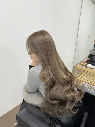 カラー ロング et. by ioeのヘアスタイル