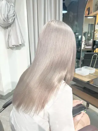 ロング カラー 🫧艶ダブルカラー ブリーチ🫧トモヤのヘアスタイル