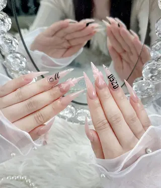 ネイル Nova Nail Nambaのネイルデザイン