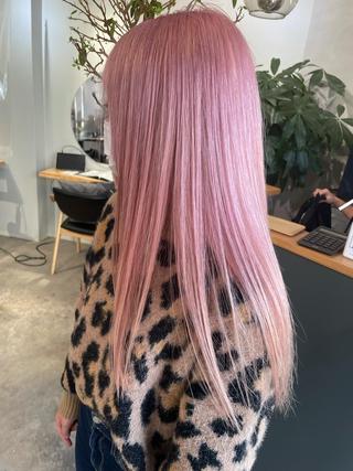 ロング 岸川 恭子のヘアスタイル