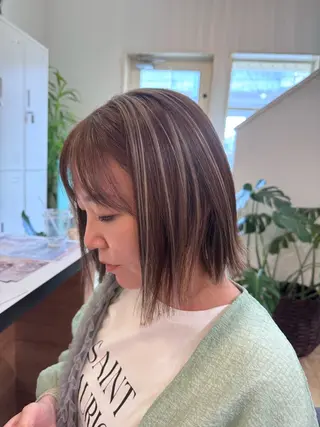 ミディアム カラー 福井 珠乃のヘアスタイル