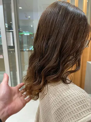 ロング パーマ ARMONY秋山輝也 コテ巻き風パーマ特化のヘアスタイル