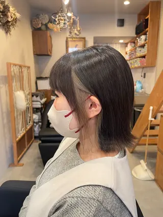 ミディアム カラー nowhere ノーウェアのヘアスタイル