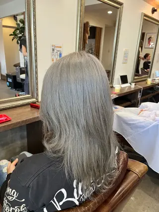 セミロング 🫧透明感カラー× レイヤー🫧HARUのヘアスタイル
