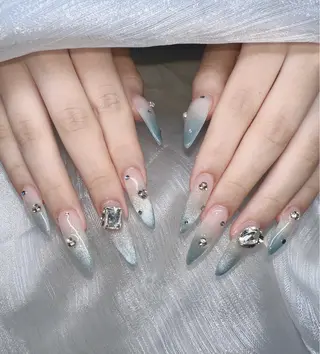 ネイル Lee Nails チップ長さだし専門店のネイルデザイン