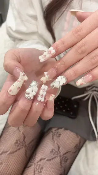 ネイル Nail salon Rhonaのネイルデザイン