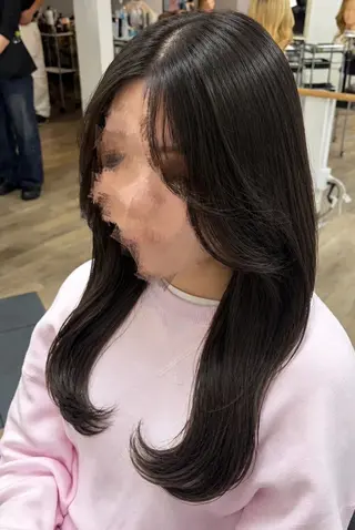 ロング カラー 佐藤 あきのヘアスタイル