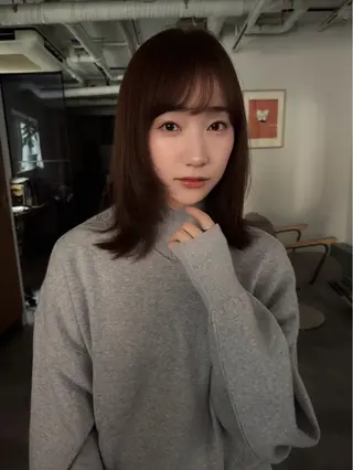 セミロング カラー ヘアアレンジ IPPO 下北沢のヘアスタイル