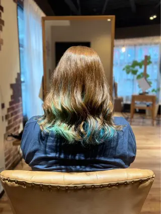 ロング カラー 西村 雪菜のヘアスタイル