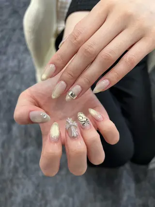 ネイル Sora  Nail 長さ出し専門店のネイルデザイン