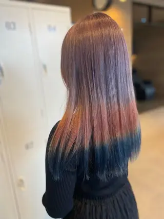 カラー 岡 舞唯のヘアスタイル