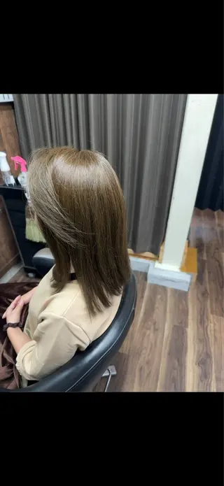 ミディアム カラー 山宮 雅次のヘアスタイル