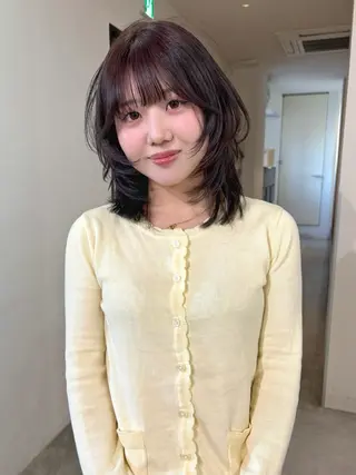 ミディアム カラー mizuki/ピンク ベージュ.レイヤーのヘアスタイル
